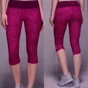 Lululemon Run Top Speed Crop Ace Spot Jewelled Magenta Leggings SZ 8 EUC